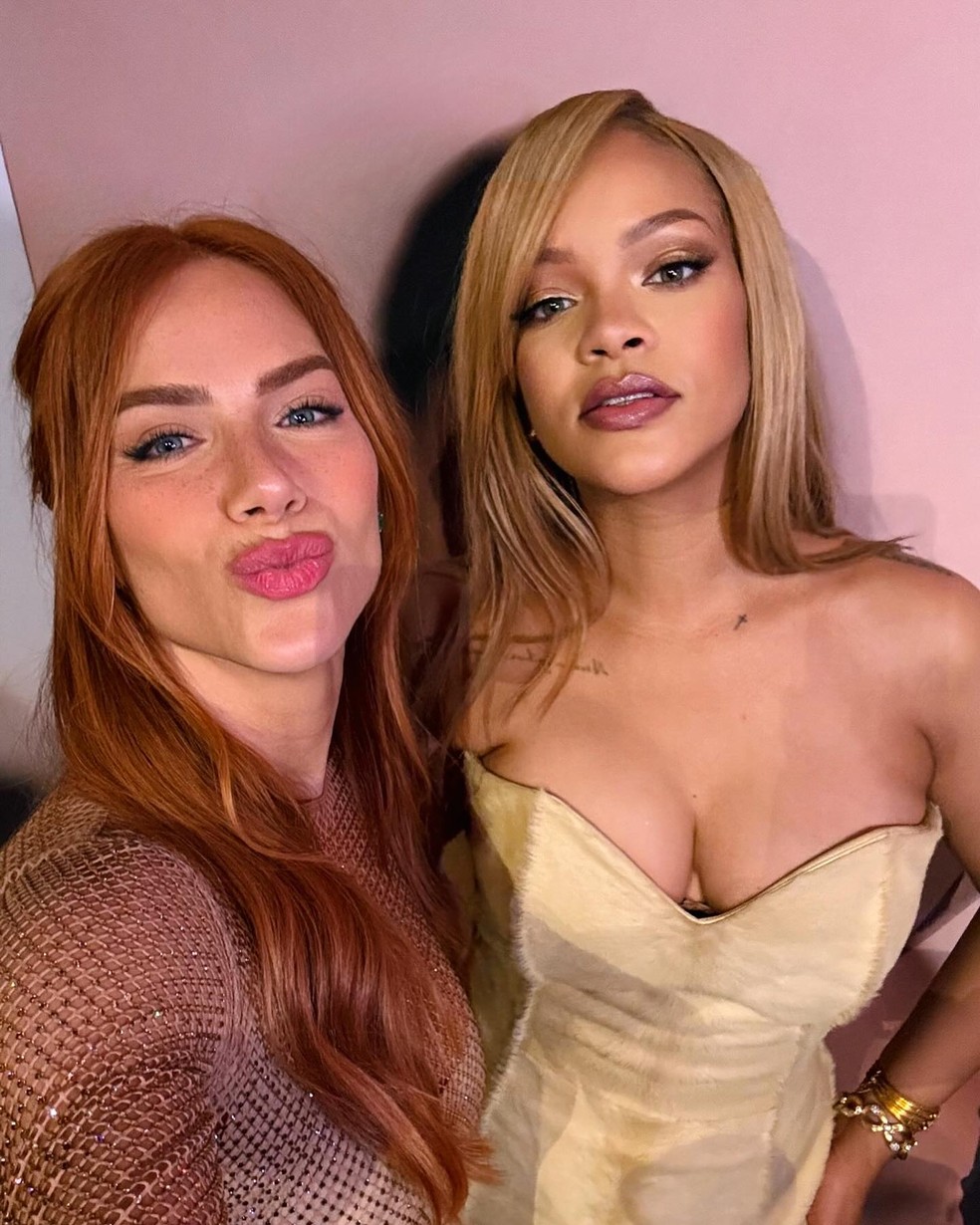 Giovanna Ewbank posa com Rihanna em evento da cantora — Foto: Reprodução/Instagram