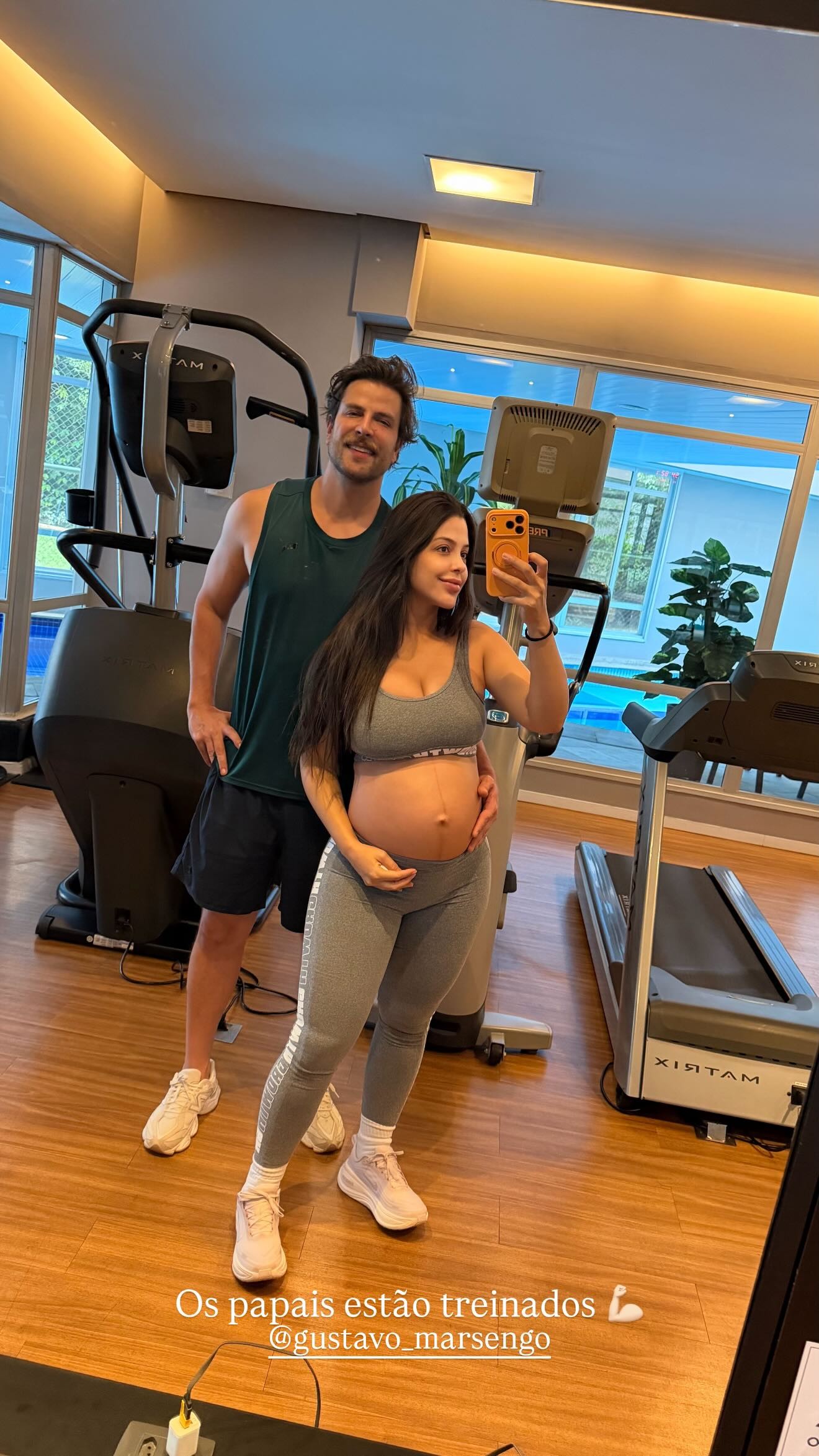 Laís Caldas exibe barrigão e comenta fase da gravidez: 'Nossa conexão diária'