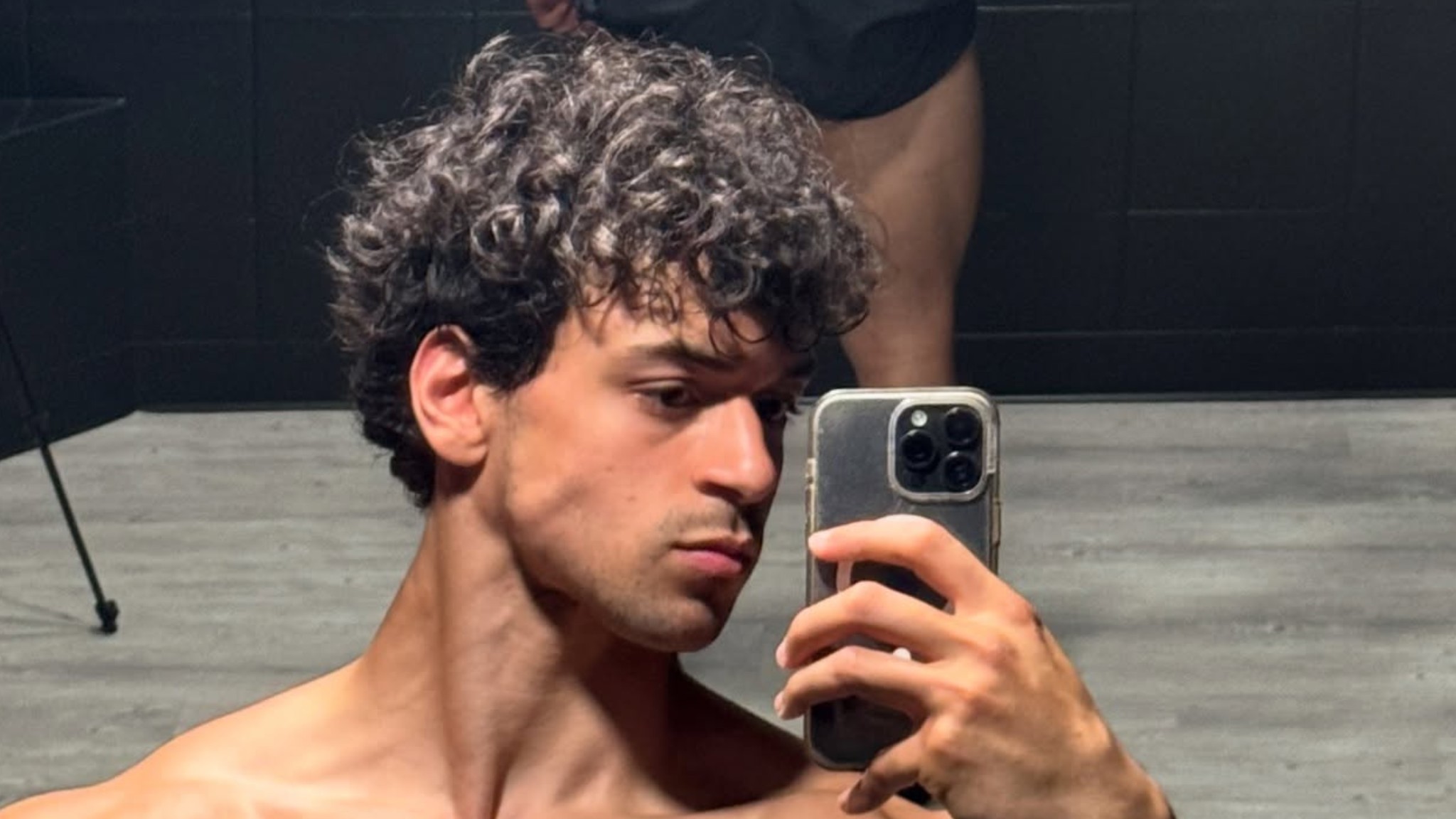 Filho de Xanddy e Carla Perez, Victor Alexandre, mostra o físico definido