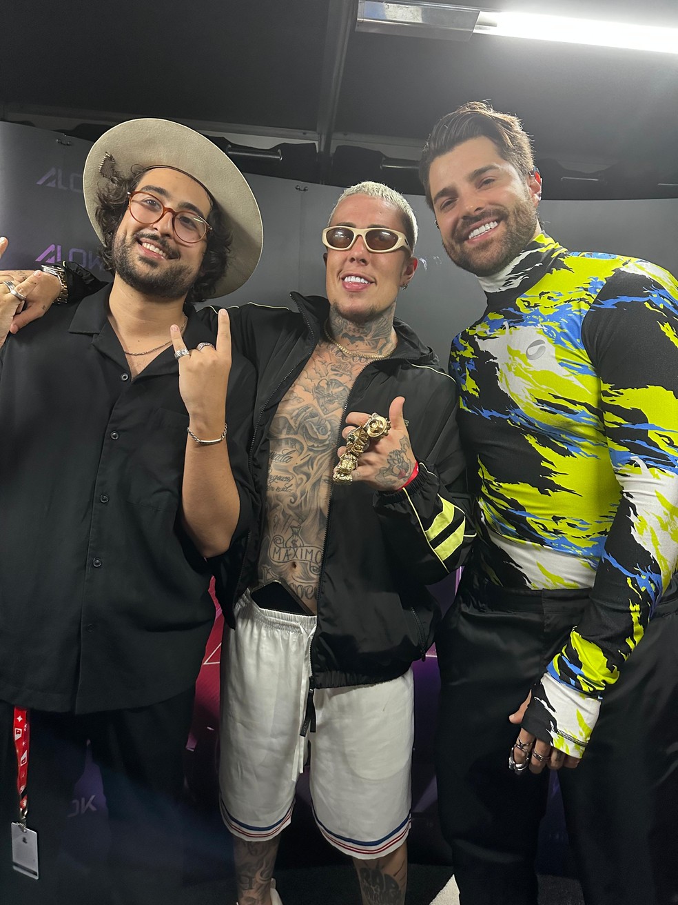 Zeeba, MC Daniel e Alok nos bastidores do Pipoca do Alok &mdash; Foto: gshow/Hilza Cordeiro