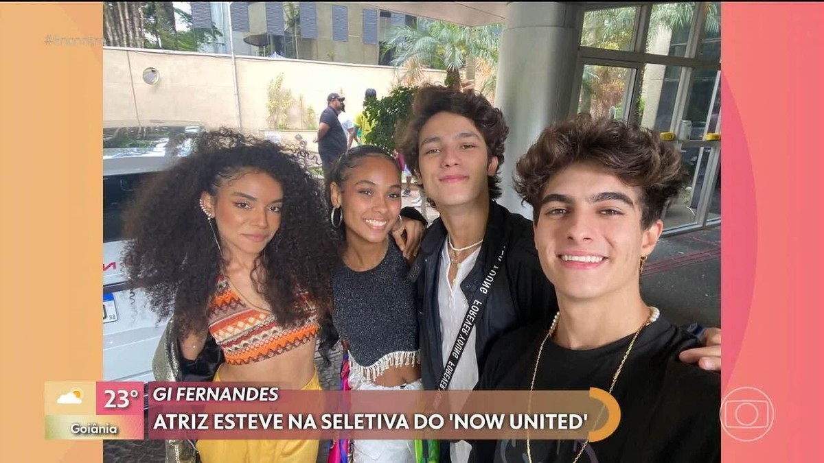 Gi Fernandes, a Evelyn de Mania de Você, foi finalista de concurso do Now United e participou do Domingão