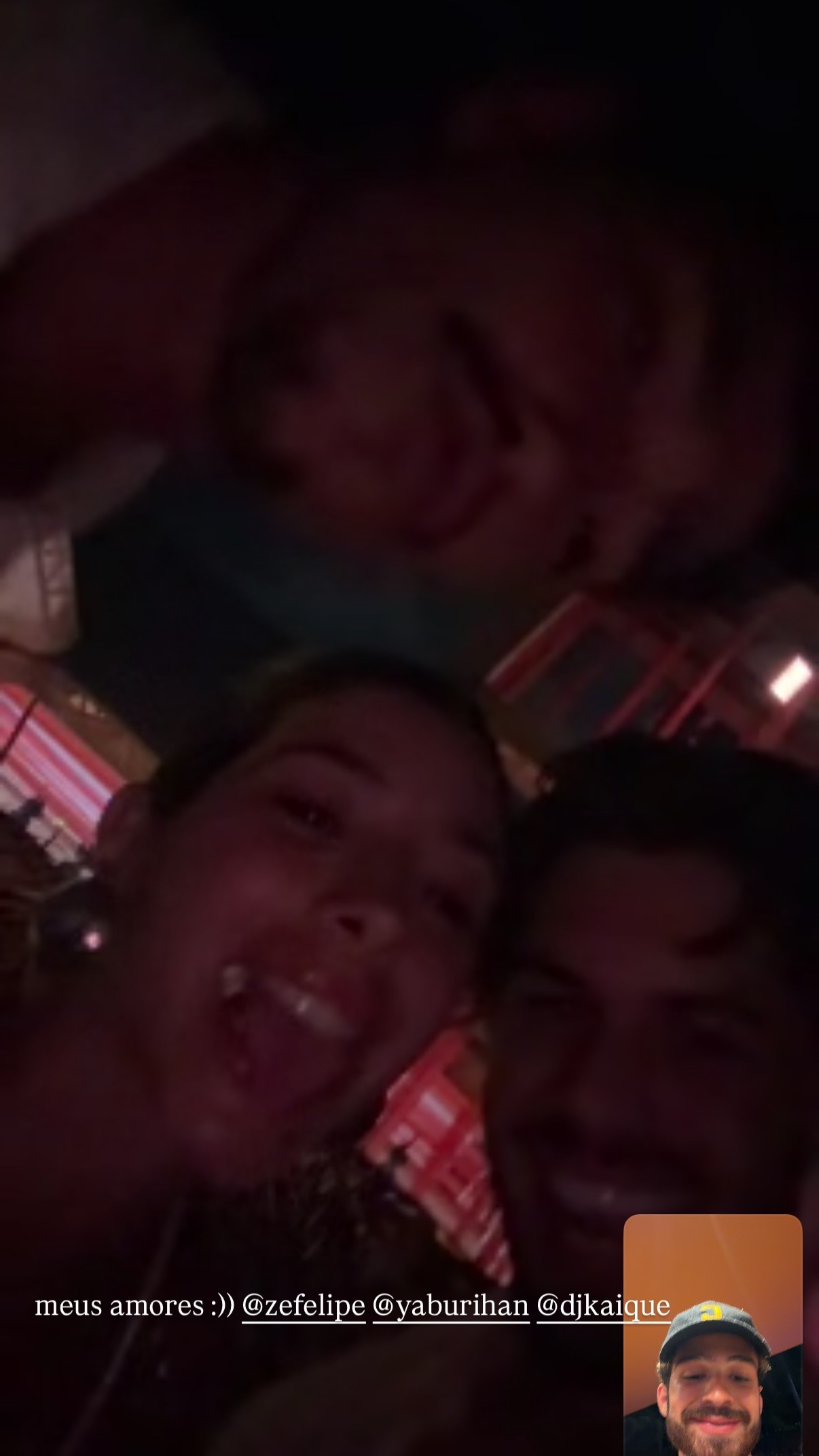 João Guilherme envia mensagem carinhosa ao irmão, Zé Felipe, em chamada de vídeo