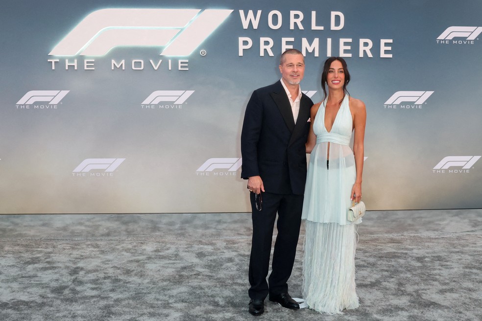 Brad Pitt e Ines de Ramon — Foto: Reuters