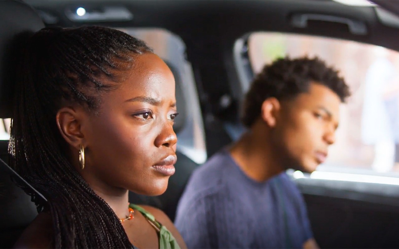 Dona de Mim: Leo consegue ajuda de Samuel contra Ellen, e os dois são flagrados seguindo Sofia