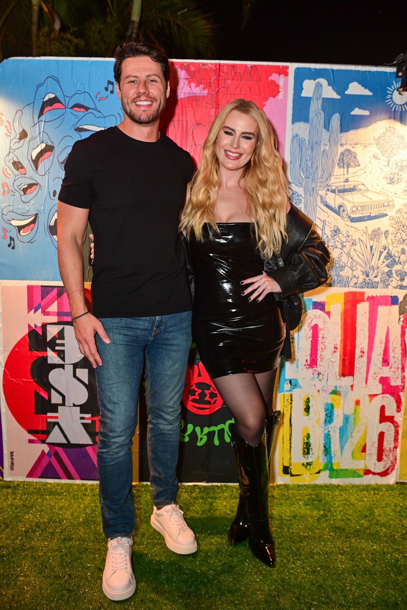 Ex-BBB Fernanda Keulla curte Lolla com novo namorado Joao Virissimo