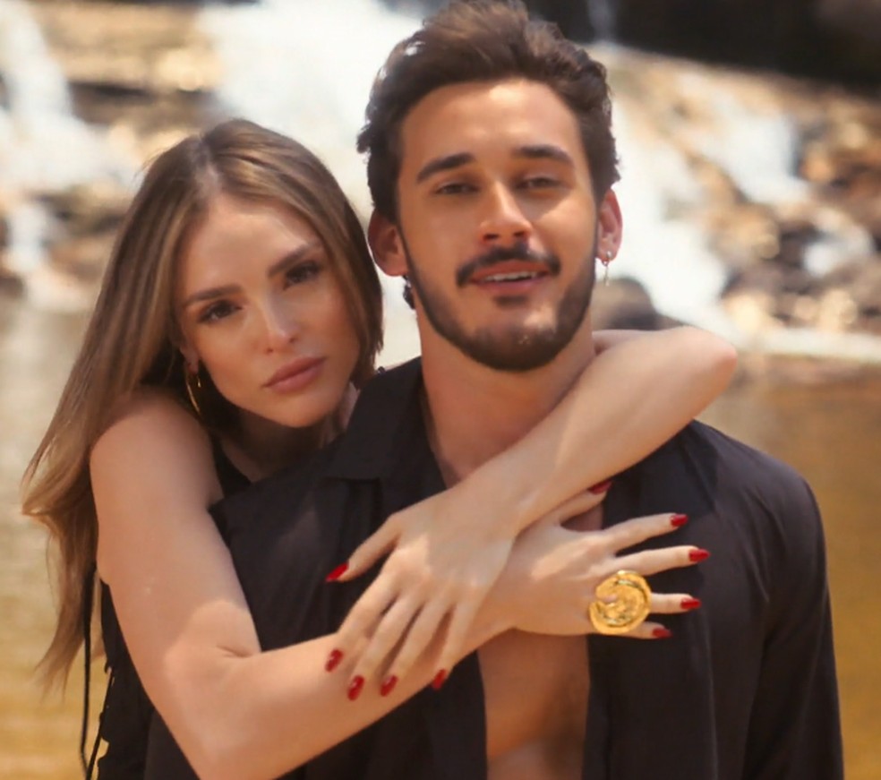 João Raul começa a cantar profissionalmente ainda criança e se torna um ídolo do sertanejo — Foto: Globo