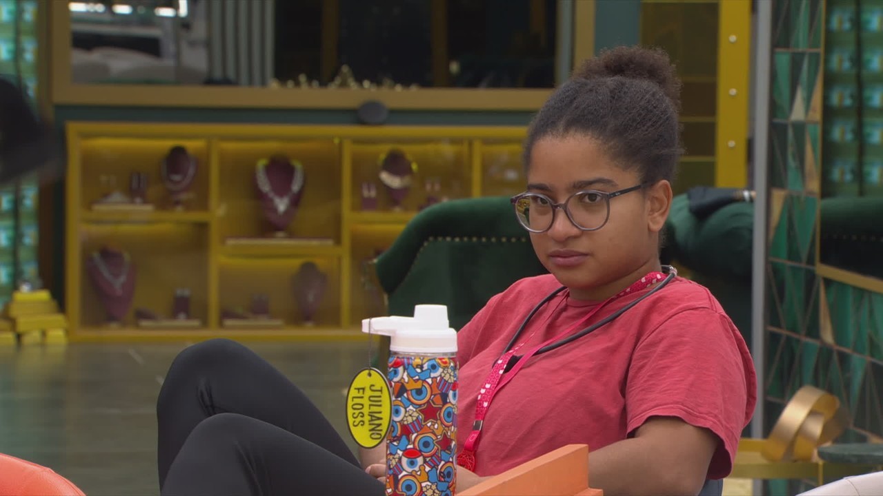 Milena diz que comerá todos os frangos da Xepa: 'Vou fritar tudo pra mim'