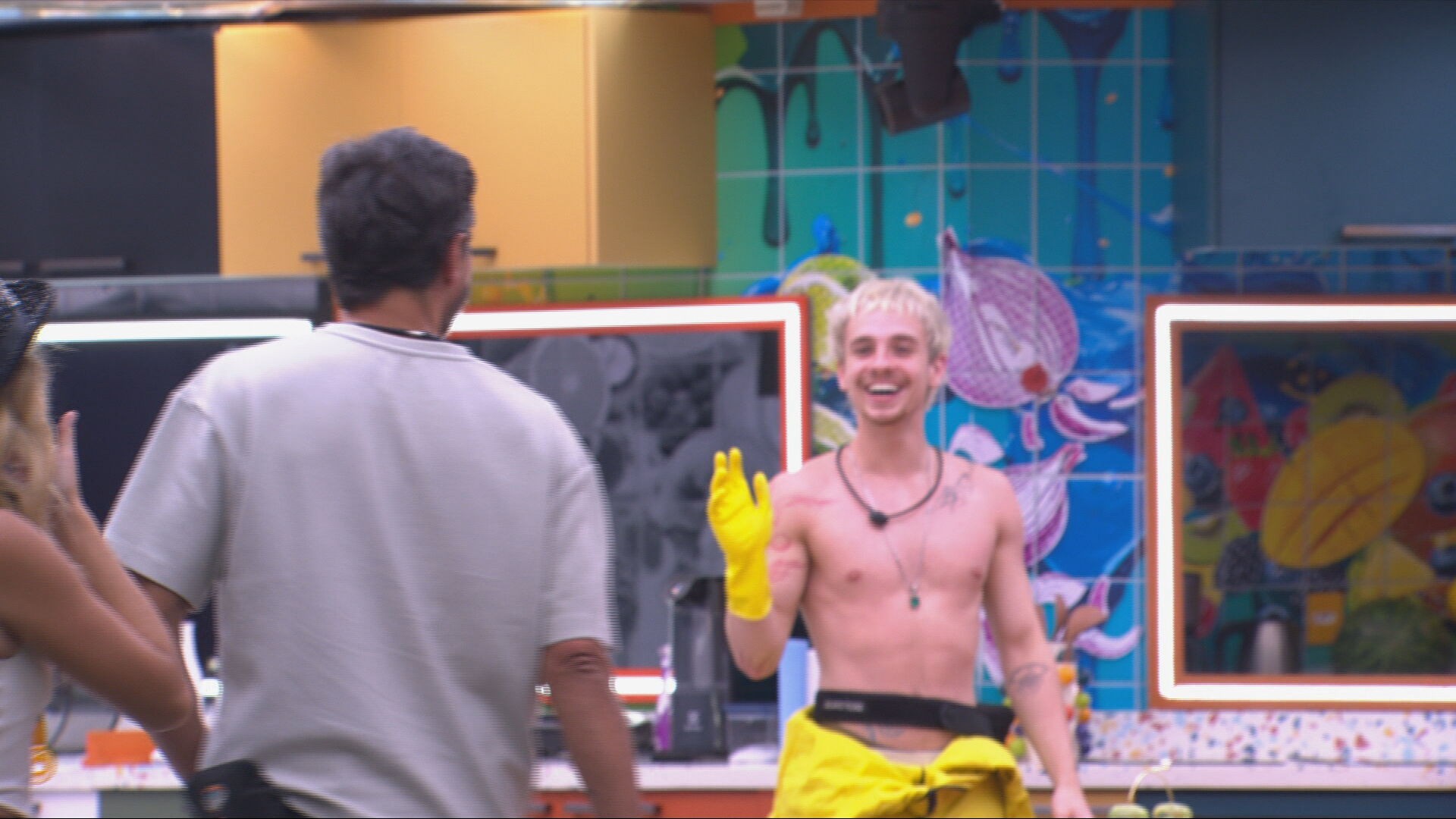 Web reage a encontro de Alberto Cowboy com Breno e Juliano Floss após Paredão Falso