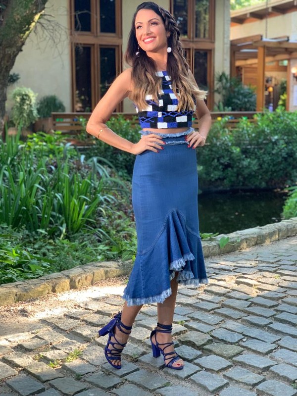 Blusa xadrez com saia jeans sales