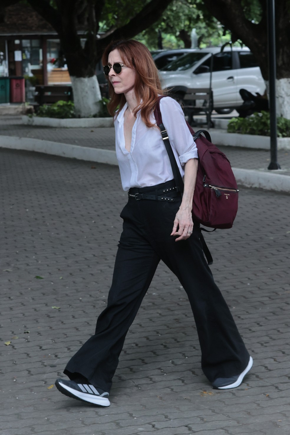 Debora Evellyn chega ao velório de Dennis Carvalho — Foto: Brazil News