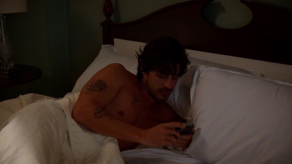 Em Vale Tudo, Heitor é dispensado por Odete — Foto: Globo