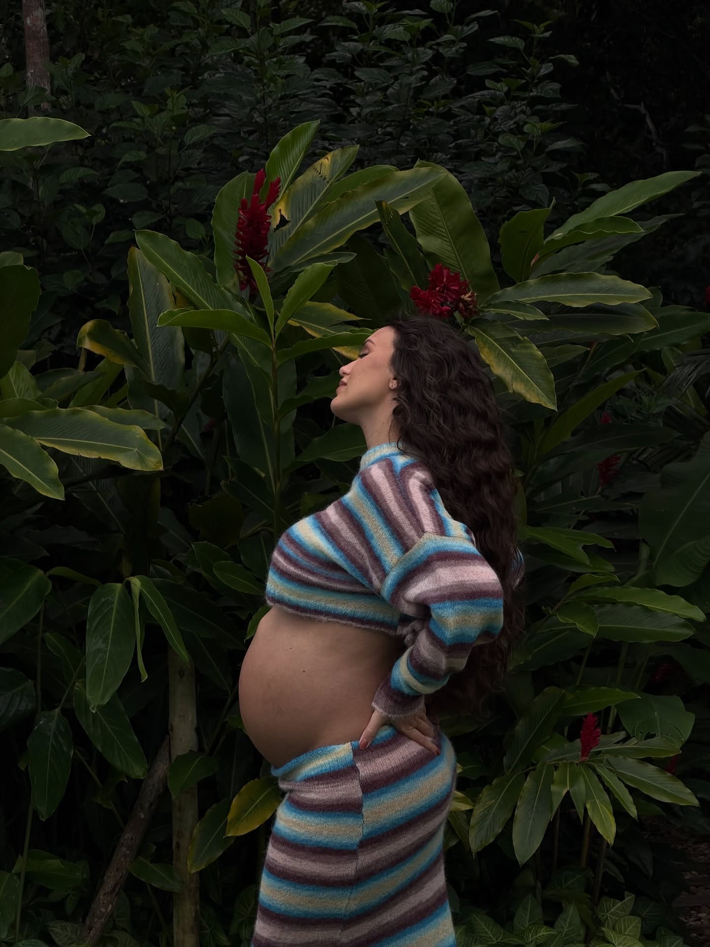 Rafa Kalimann abre álbum de fotos de viagem grávida, e comenta: 'Última sem a nossa mascotinha'