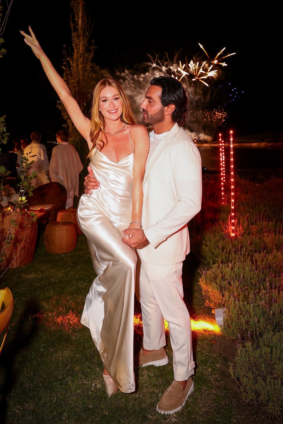 Marina Ruy Barbosa curte Ano Novo com o noivo, Abdul Fares — Foto: Manuela Scarpa/Brazil News