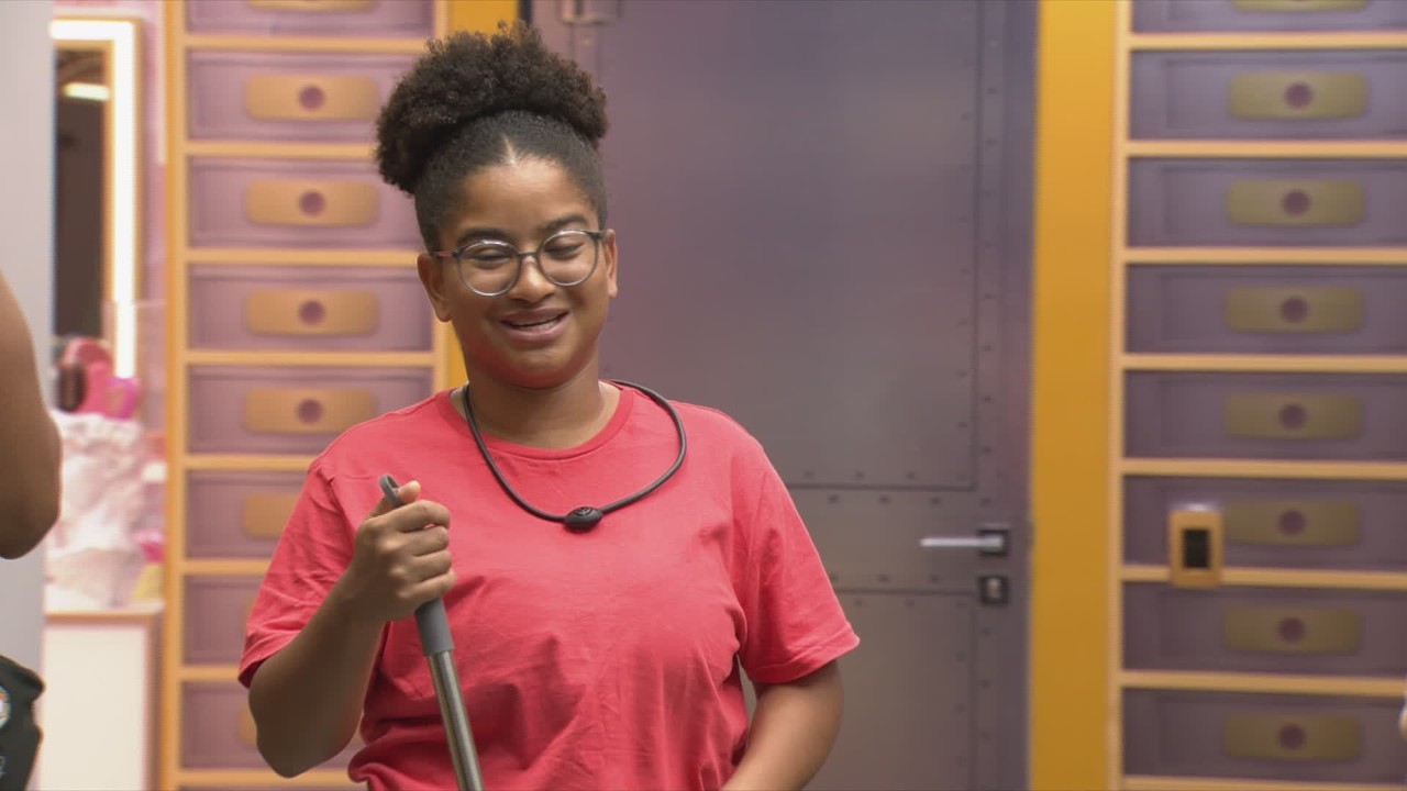 Milena admite receio em usar biquini no BBB 26: 'Tenho vergonha'