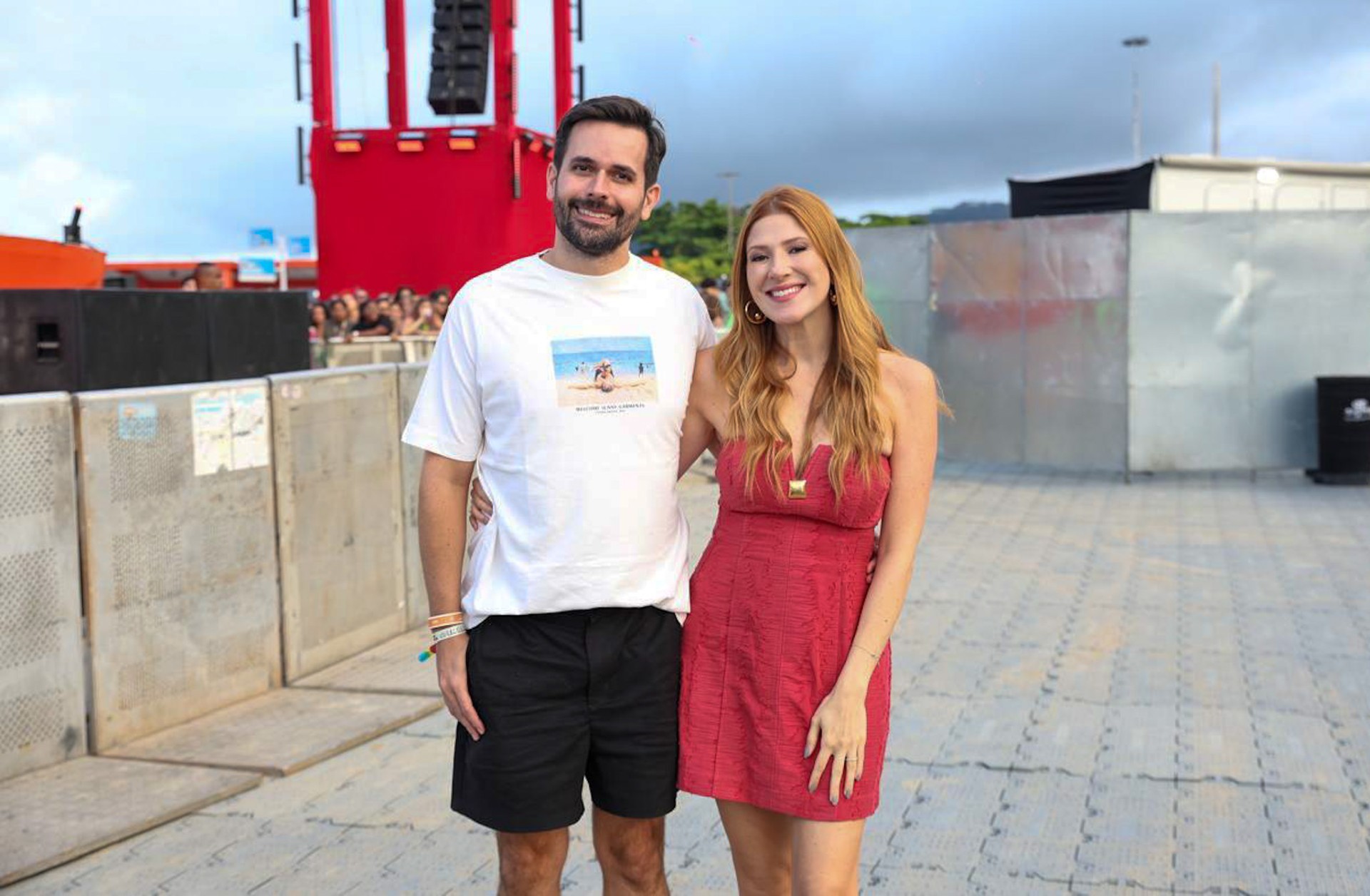 Famosos marcam presença em show de Ivete Sangalo no Rio