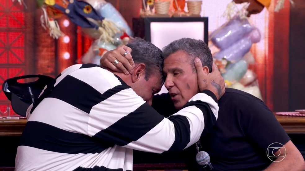 Alexandre Frota foi consolado por Eri Johnson — Foto: globo