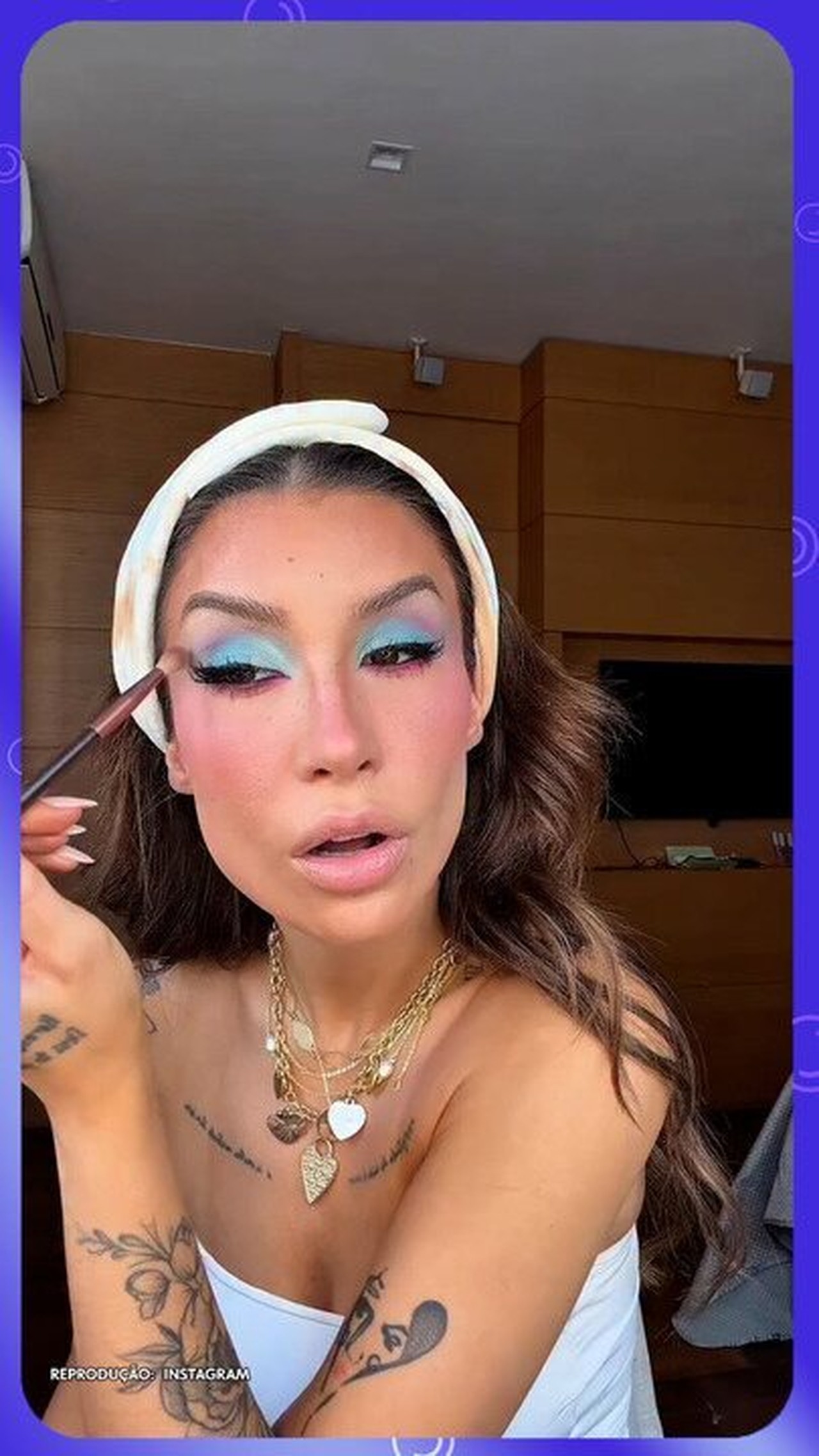 Fim da era 'Clean Girl'? Makes coloridas usadas por Zara Larsson em turnê viram tendência; entenda