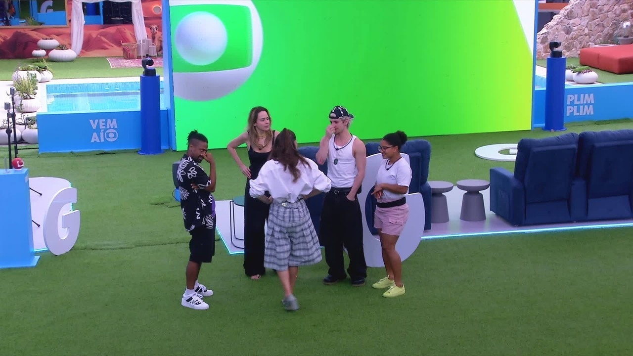 Letícia Colin visita casa do BBB 26 durante ação