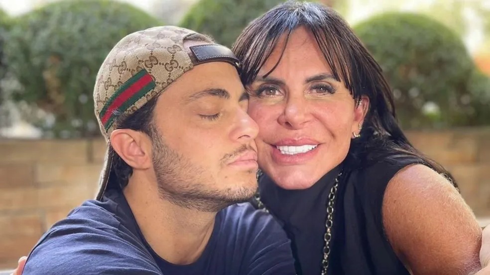 Gretchen com o filho, Tammy Miranda — Foto: Reprodução/Instagram