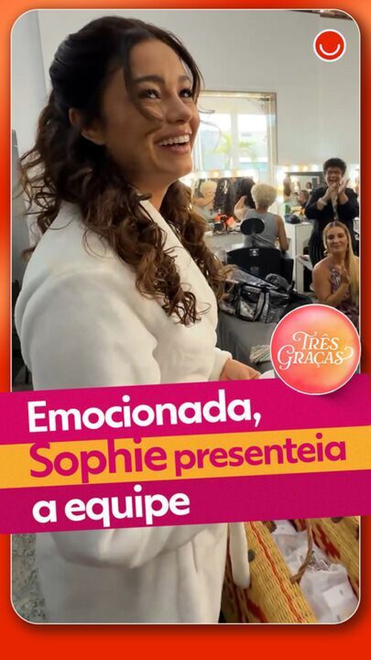 Três Graças: Sophie Charlotte prepara lembrança especial e distribui para companheiros de equipe da novela