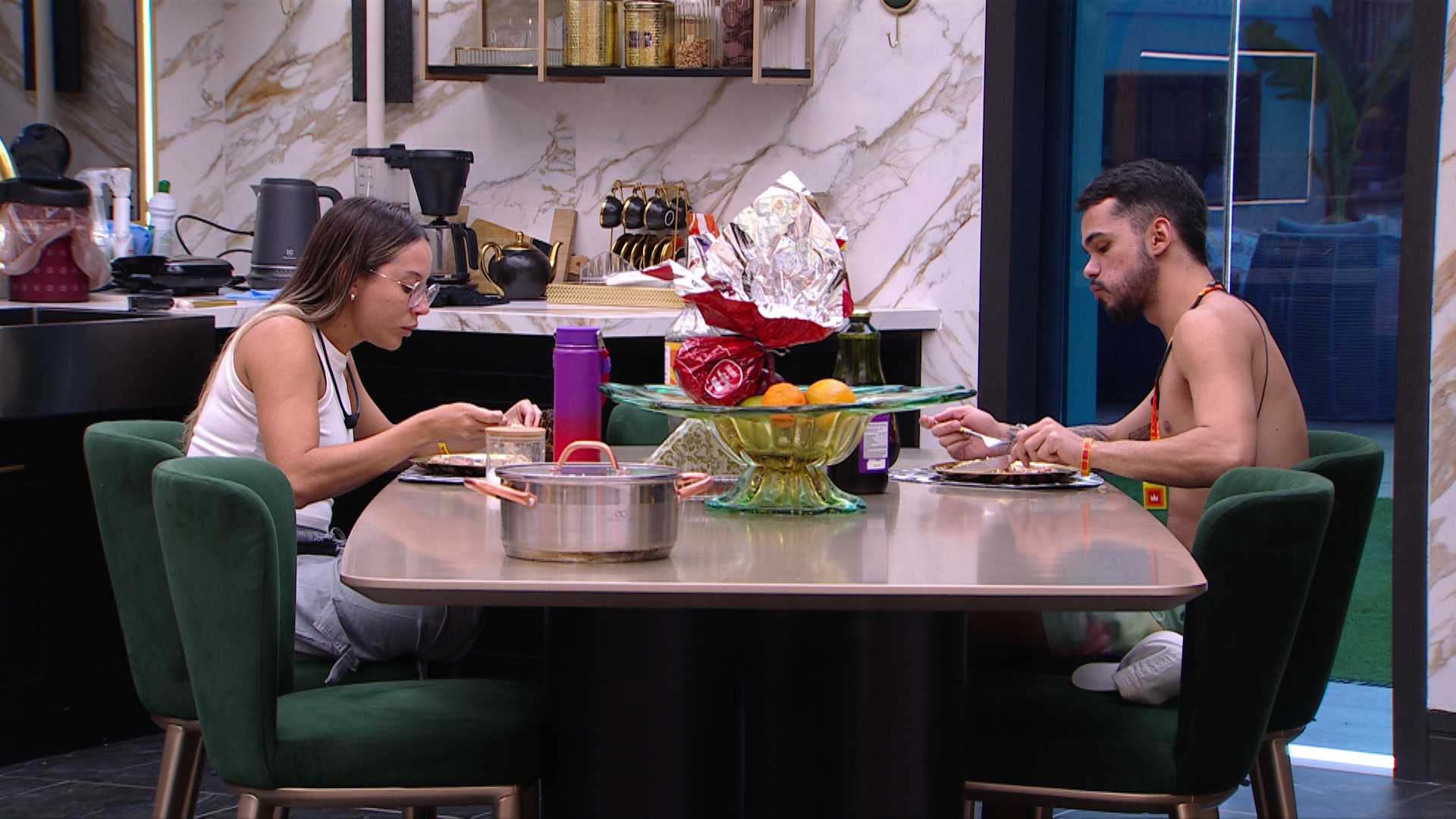 Renata faz 'promessa' sobre Prova de Resistência: 'Se eu voltar, eu vou ganhar'