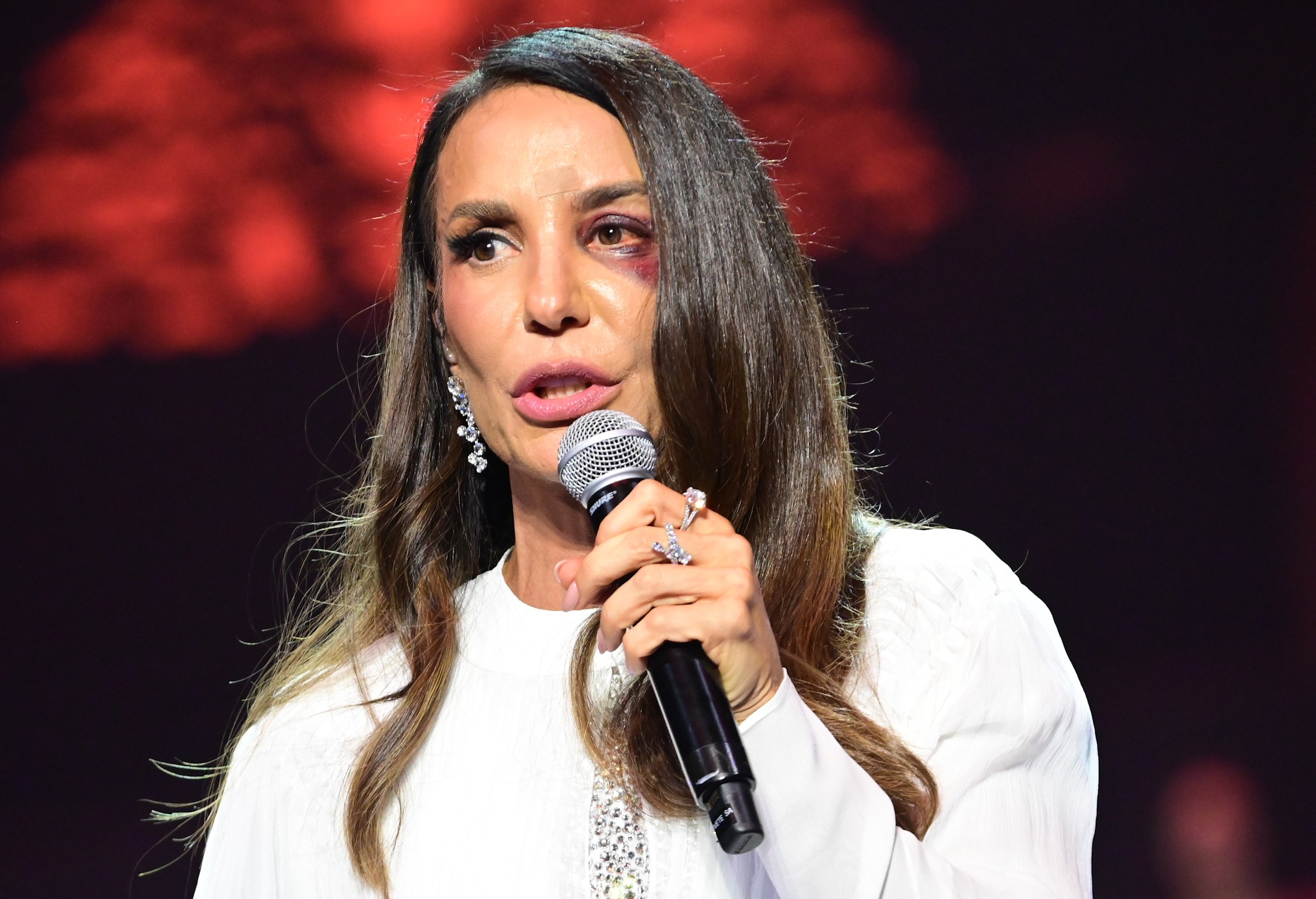 Ivete Sangalo faz novo show em São Paulo após problema de saúde