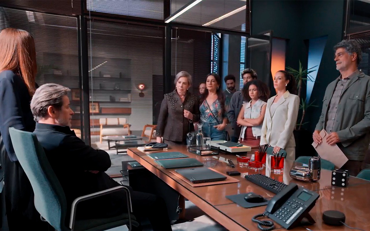 Três Graças: Rogério tira Ferette do poder e avisa a Gerluce que ela será presidente da fundação