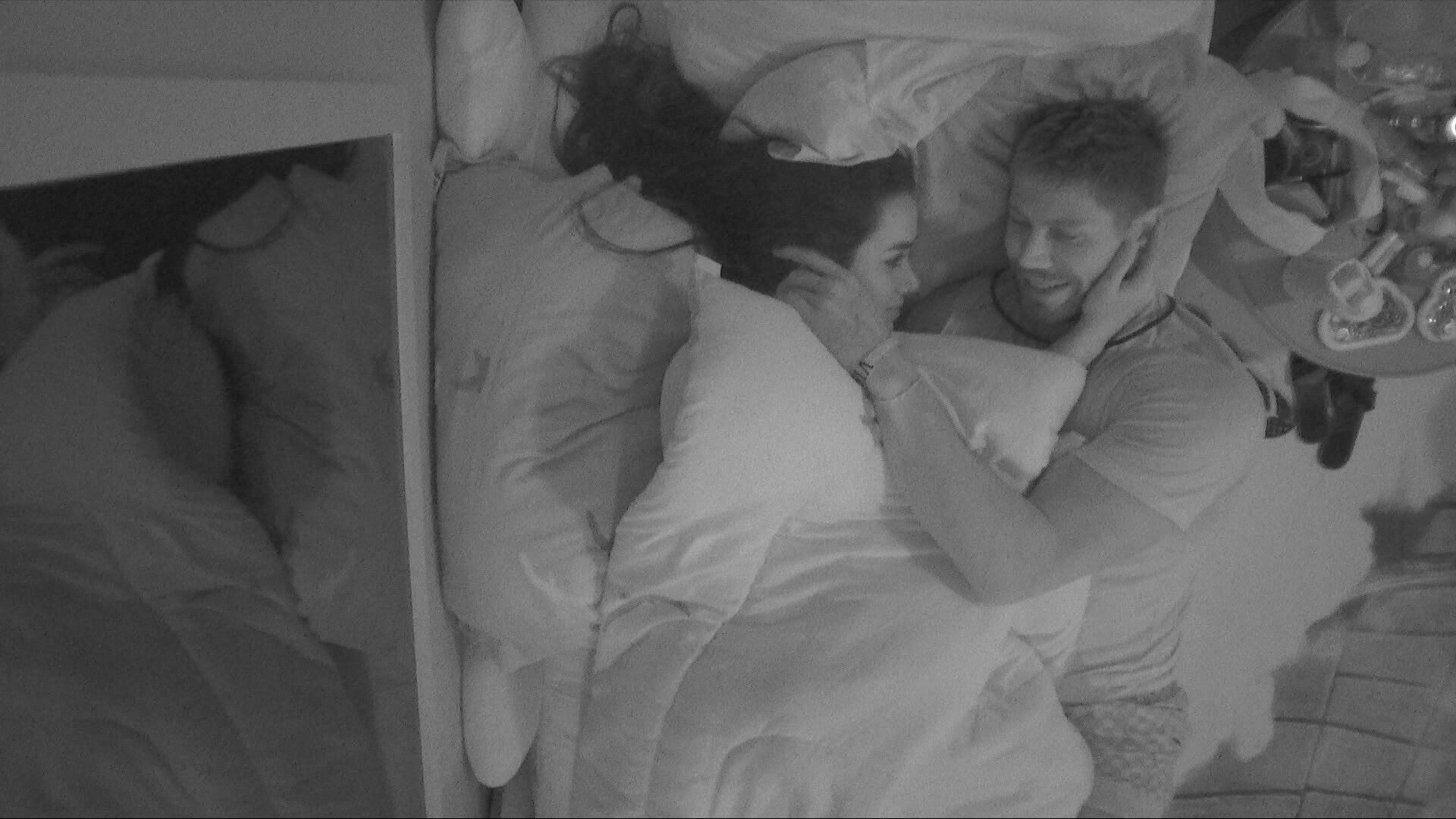 Jonas Sulzbach especula com Jordana sobre ficada 'sigilosa' após edredom: 'Fácil de descobrir'