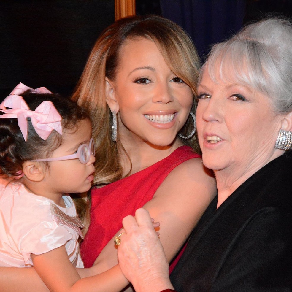 Mariah Carey e a mãe, Patricia Carey, e a filha Monroe Cannon — Foto: Reprodução/Instagram