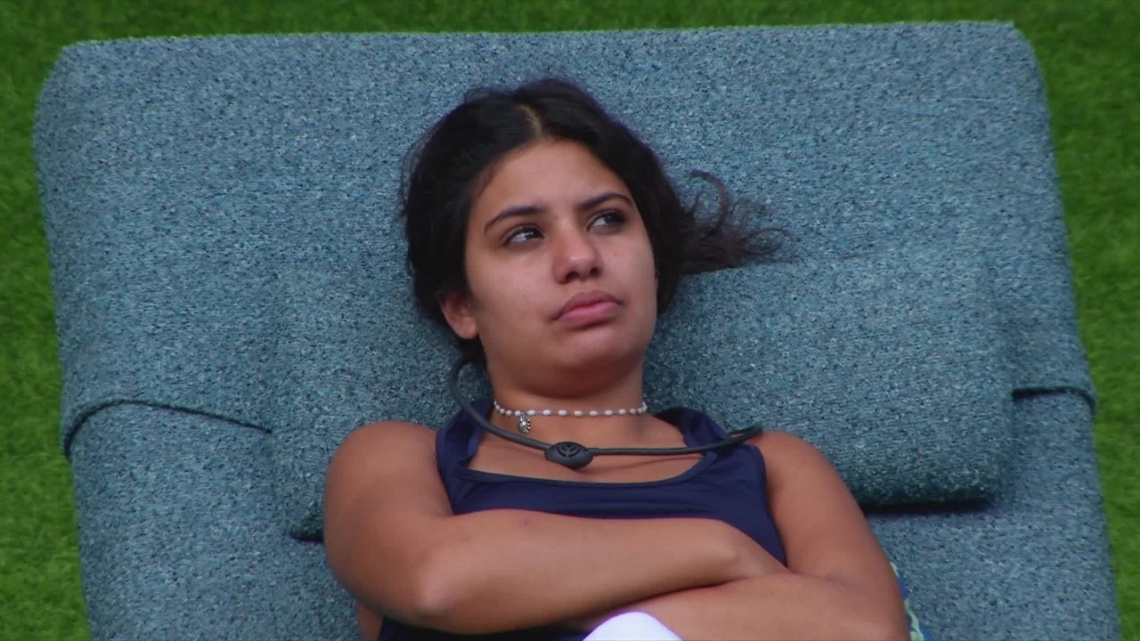 Gabriela reclama de Ana Paula Renault por uso de máquina de lavar: 'Tem que ter senso'