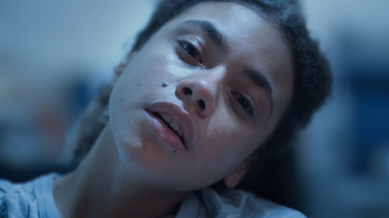 Três Graças tem morte inesperada, roubo de bebê e primeira vez de casal; reveja!