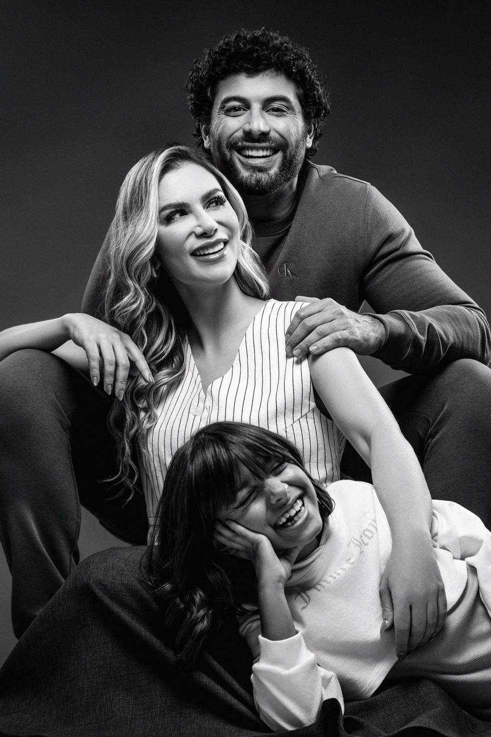 Jesus Luz diz que Camila, sua namorada, se dá muito bem com sua filha, Malena — Foto: Emanoel Marques/ Divulgação