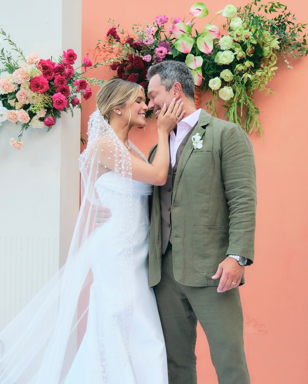 Isabella Santoni e Henrique Blecher — Foto: Reprodução Instagram