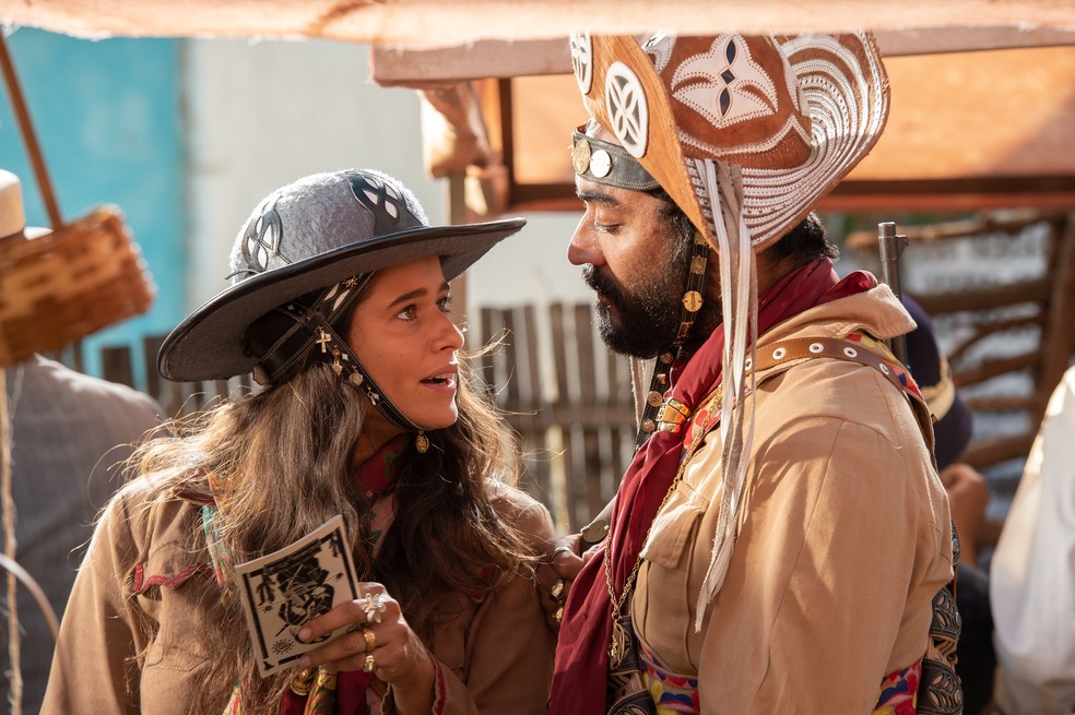 Rosa (Isadora Cruz) e Josué (Thomás Aquino) de 'Guerreiros do Sol' — Foto: Globo - Estevam Avellar