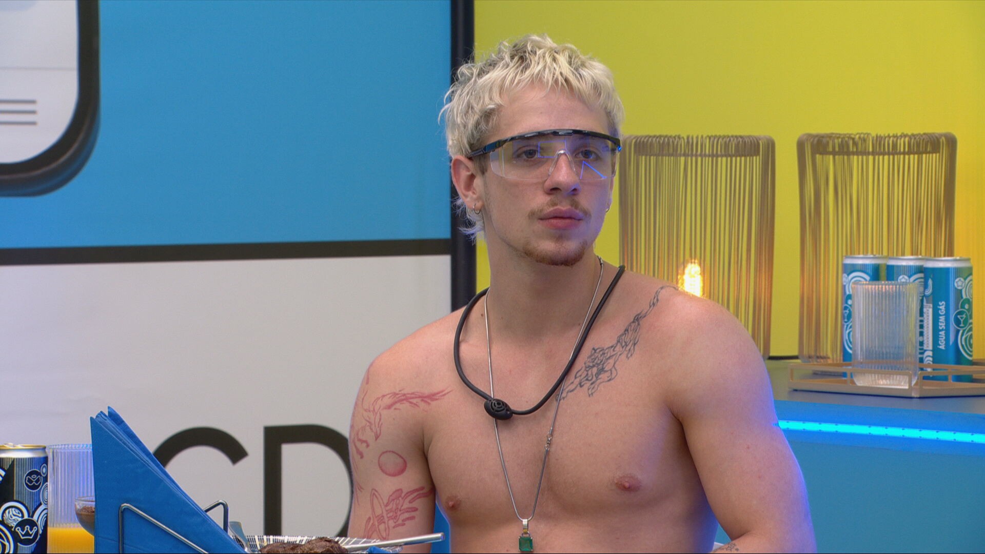 Juliano Floss reage a conversa de Babu com grupo: 'Que conversinha furada é essa?'