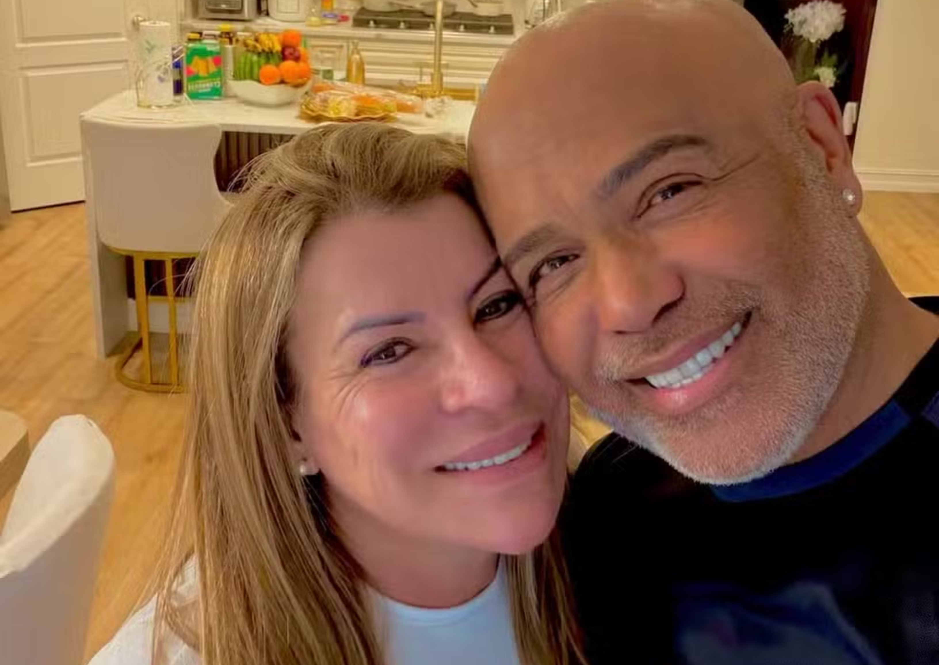 Geralda Helena publicando mensagem de homenagem ao marido Rick nas redes sociais