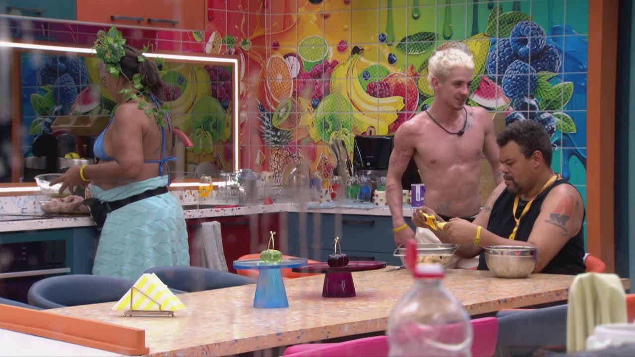 Juliano Floss revela desejo de ter filhos, e Babu Santana cita Marina Sena: 'Viu a indireta?'