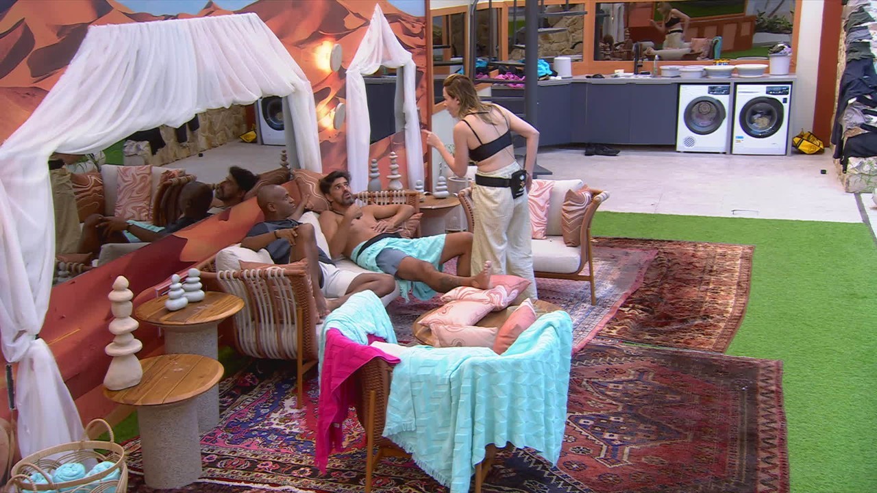 Ana Paula Renault e Alberto Cowboy voltam a discutir e sister dispara: 'Covarde'