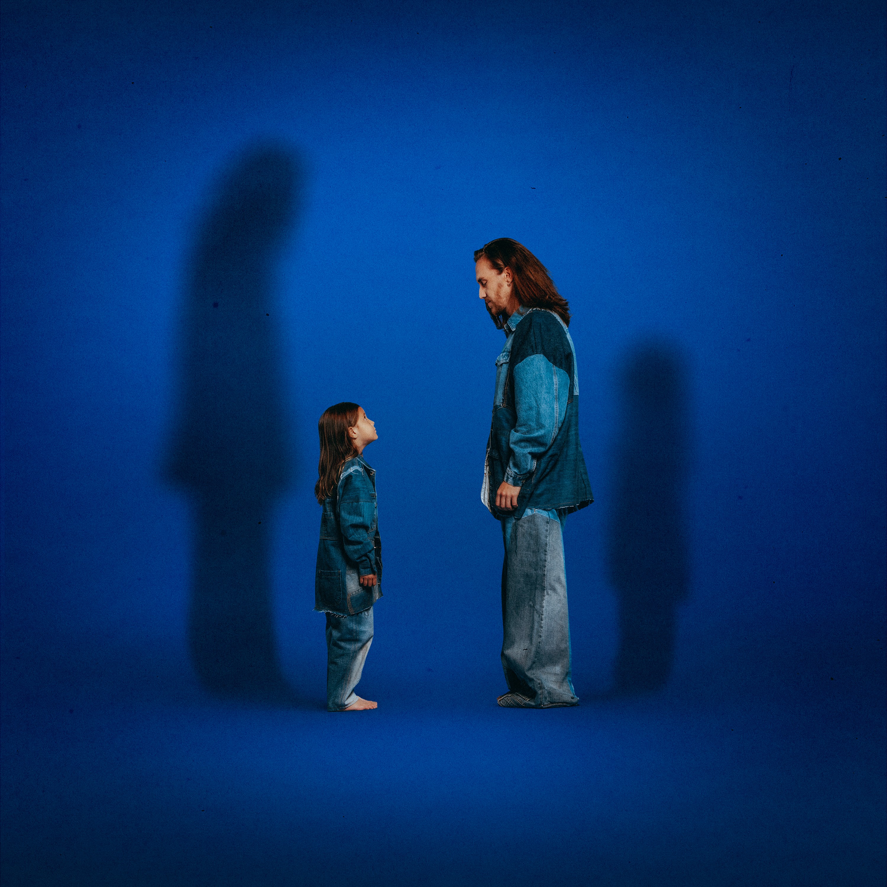 Vitor Kley lança álbum com música para o pai, morto há um mês: 'Mais poderosa da minha carreira'