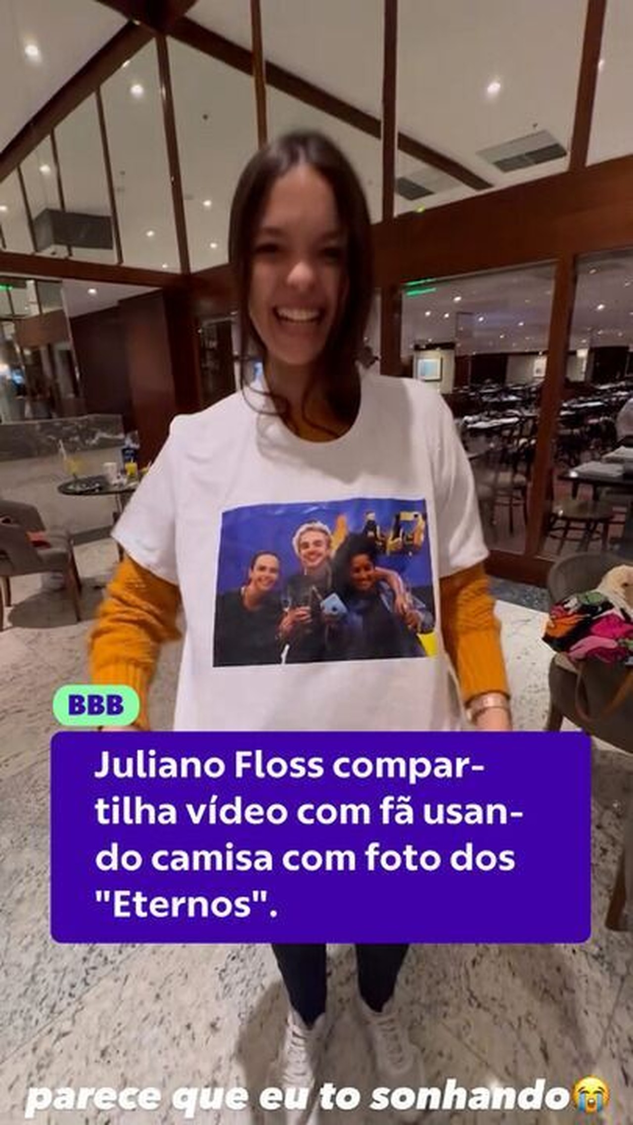 Juliano Floss compartilha foto chegando ao camarim do Mais Você: 'O safado chegou'