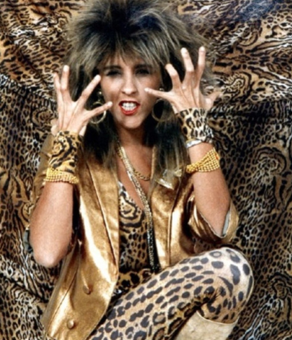 Regina Casé contribuiu com o figurino marcante de Tina Pepper — Foto: Reprodução/Instagram