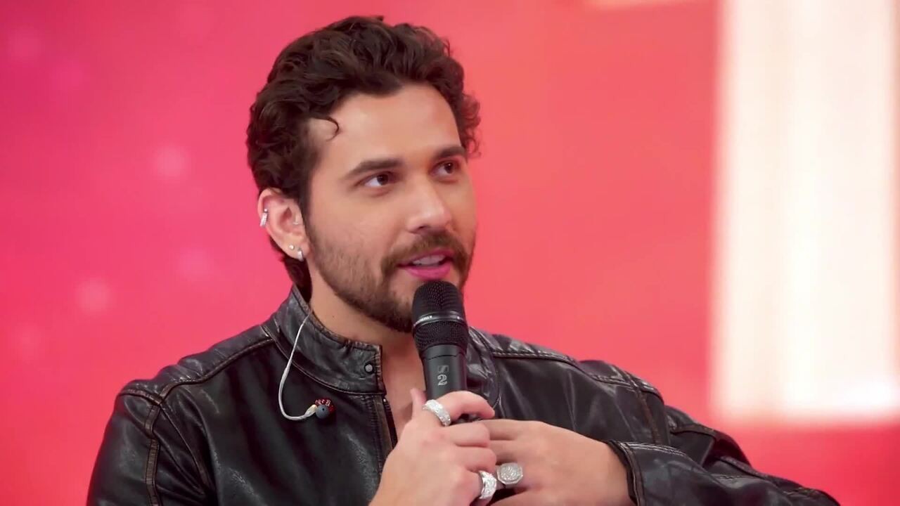 Gustavo Mioto abre o jogo sobre solteirice no Em Família com Eliana