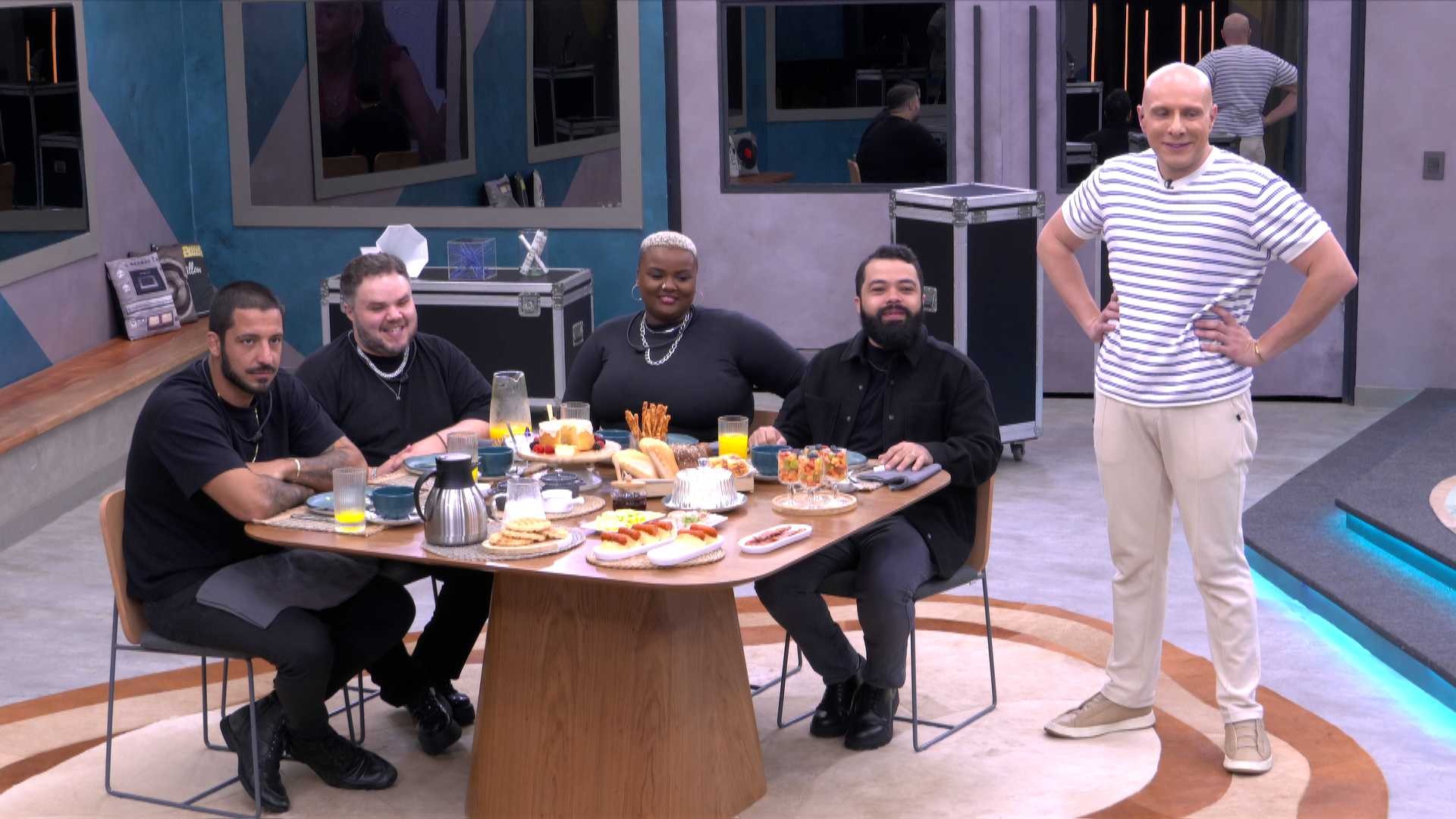 Finalistas do Estrela da Casa são surpreendidos em café da manhã com Ana Maria Braga