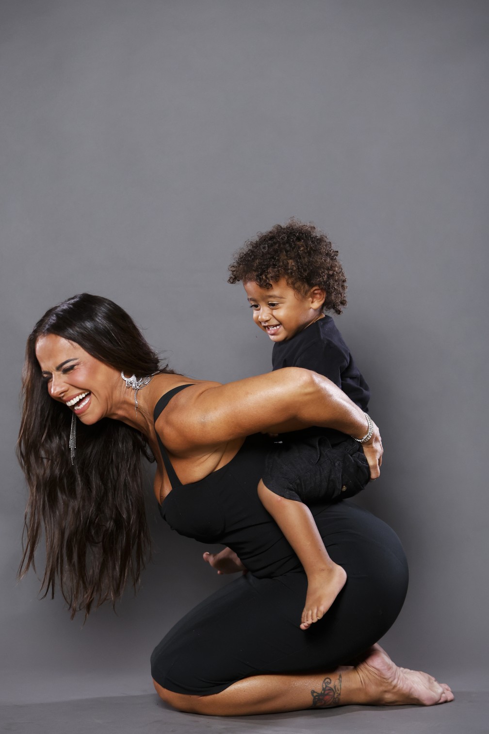 Viviane Araujo e Joaquim — Foto: Marcos Serra Lima/gshow