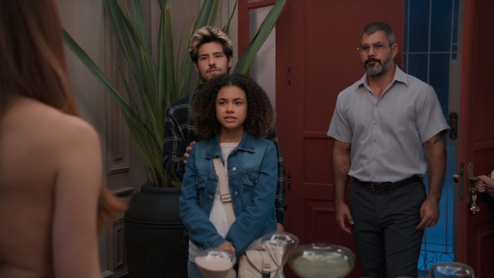 Joélly levará Jorginho para jantar — Foto: Globo