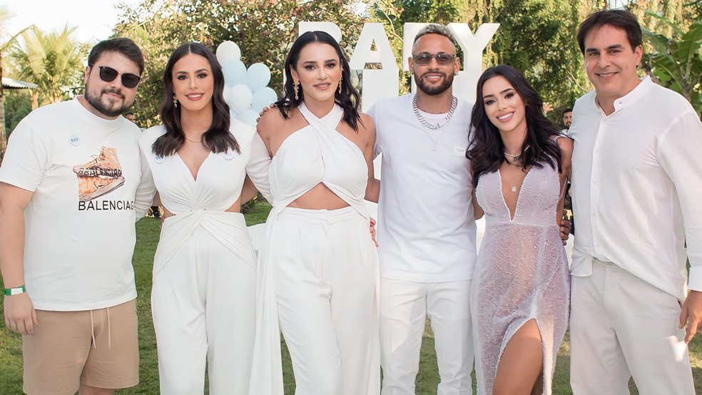 Antes de desabafo, irmã de Bruna Biancardi postou fotos com Neymar ...
