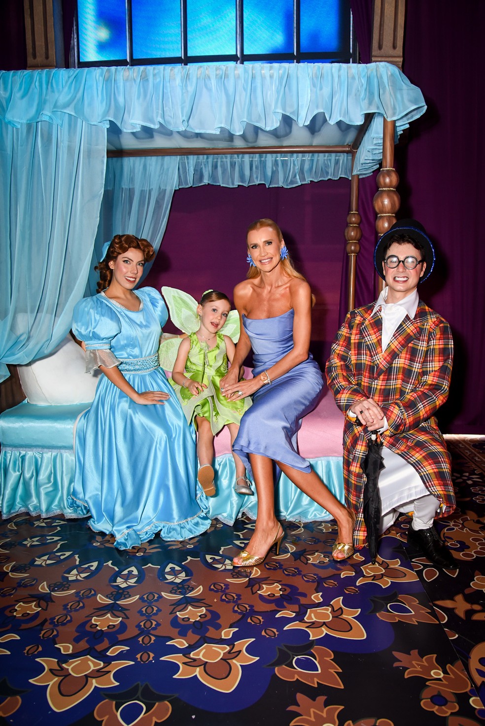 Ana Paula Siebert celebra os 5 anos de Vicky — Foto: Lucas Ramos / Brazil News