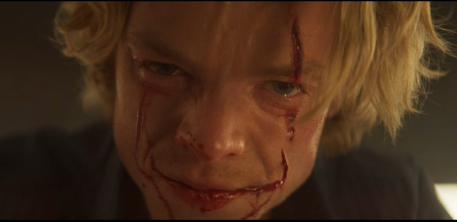 Cover image for Com visual bizarro, 'Cara-De-Barro' ganha primeiro trailer
