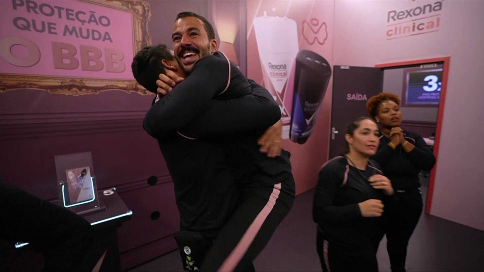 Mateus vence a prova e está imune — Foto:  Globo