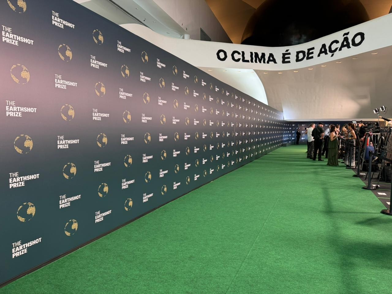 Príncipe William recebe Anitta, Gilberto Gil, Kylie Minogue e distribui R$ 35 milhões no The Earthshot Prize